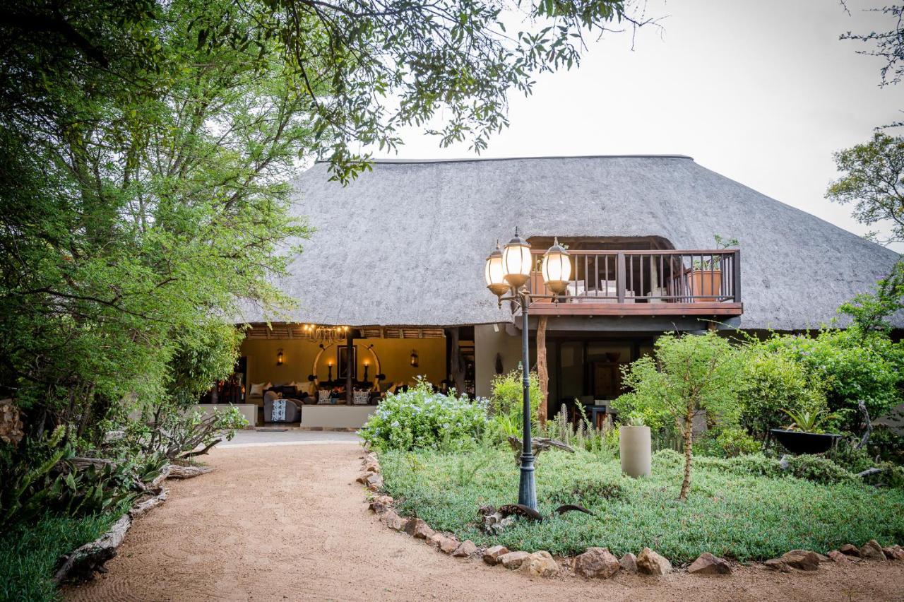 Kambaku Safari Lodge Тімбаваті-Ґейм-Резерв Екстер'єр фото