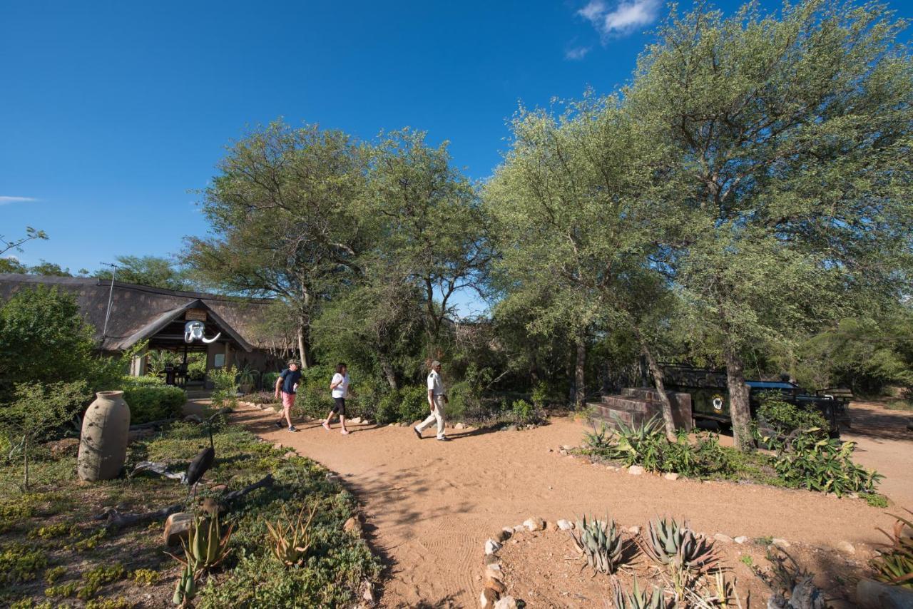 Kambaku Safari Lodge Тімбаваті-Ґейм-Резерв Екстер'єр фото